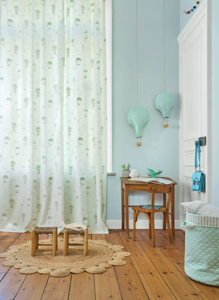Tissu enfant : rideaux, coussins, linge de lit… nos matières et motifs préférés 1 Tissu enfant Misha Camengo